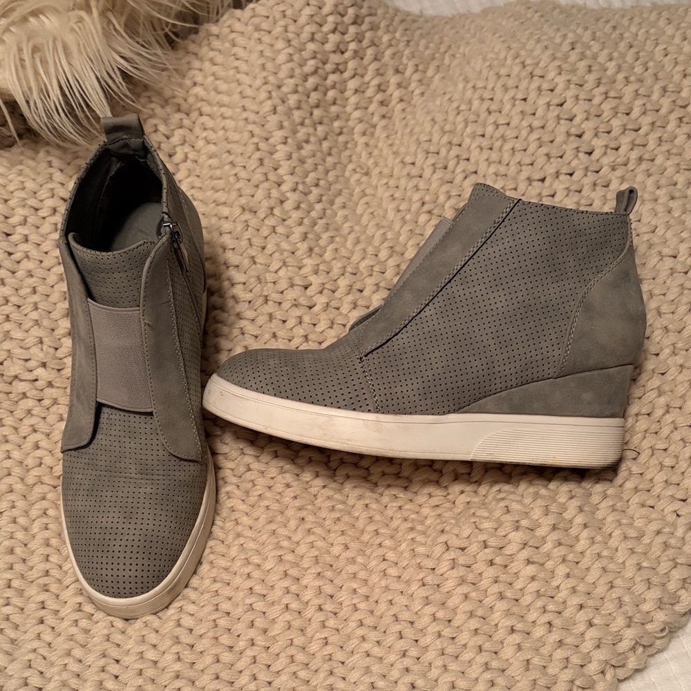 Stylish Gray Ankle Booties